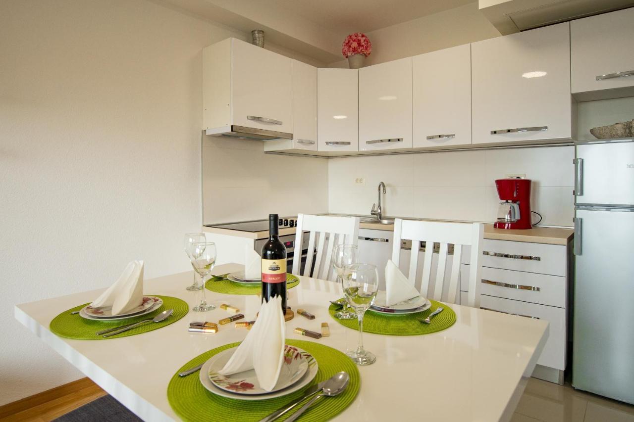 Apartments Mattea Makarska Exterior foto