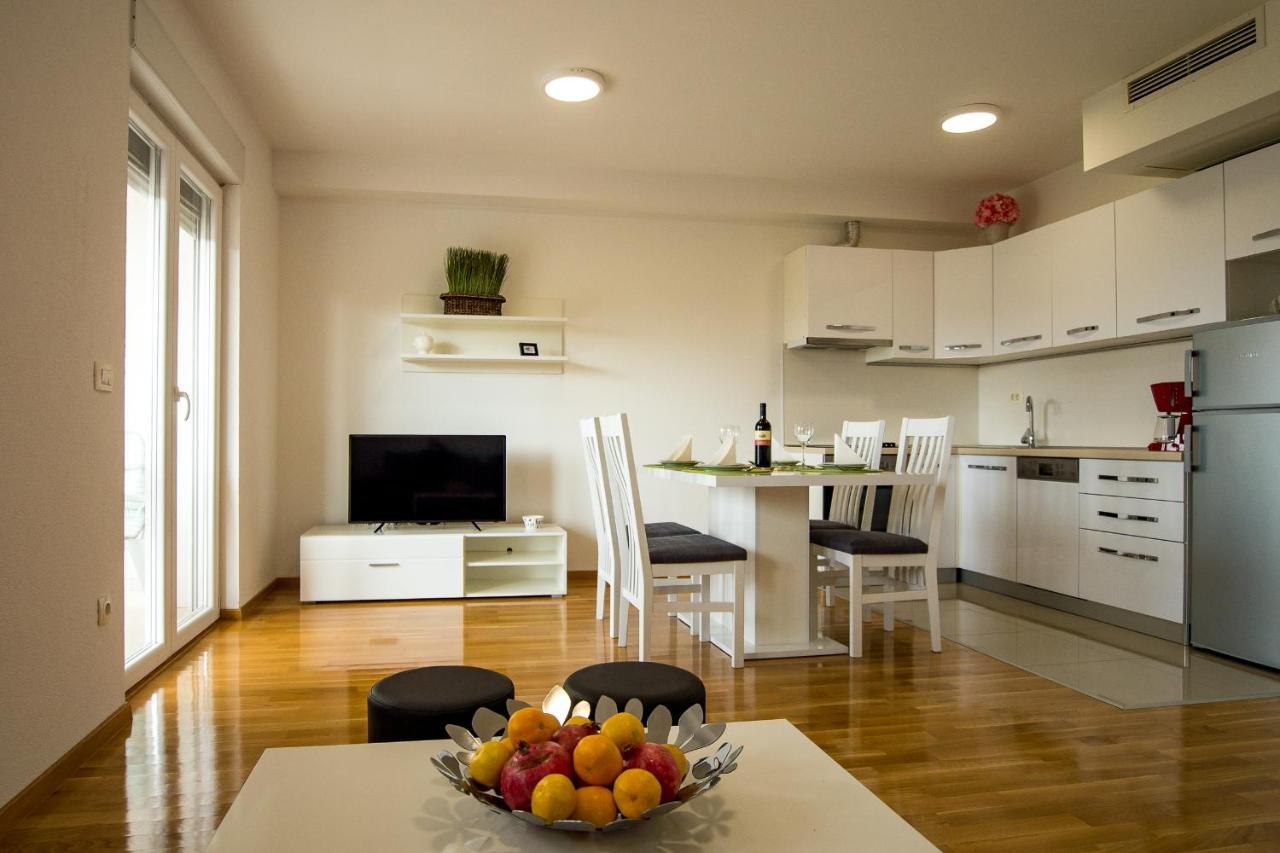 Apartments Mattea Makarska Exterior foto